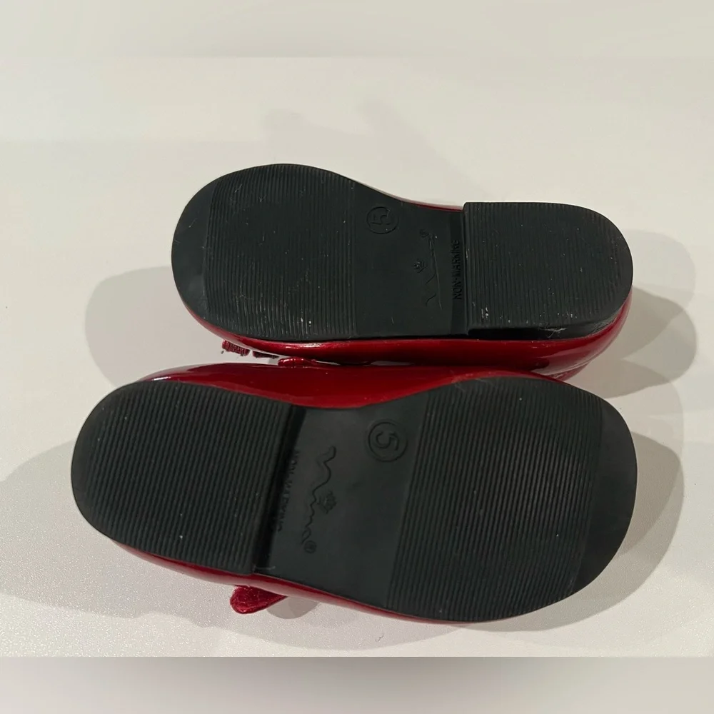 Nina Red Patent Mary Janes Sz 5